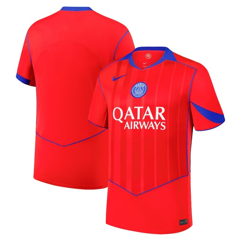 Design Nike T90 Retrò PSG Maglia Terza 2025/26 – Rosso Storico con Dettagli Blu Navy Design Nike T90 Retrò PSG Maglia Terza 2025/26 – Rosso Storico con Dettagli Blu Navy